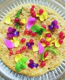 赤スグリとお花のオーツ麦パンケーキ