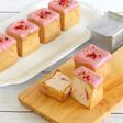 プチキューブ型で♪苺のシューパルフェ