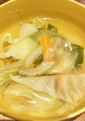 余り野菜を活用♪キャベツとセロリのスープ-レシピのメイン写真