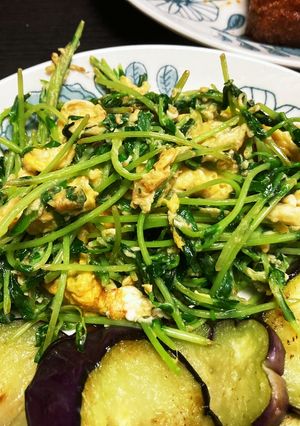 ダシダで超簡単！豆苗の玉子炒め-レシピのメイン写真