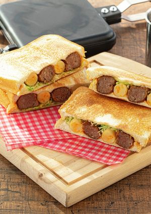 ミートボールとチーかまのホットサンド-レシピのメイン写真