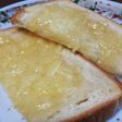 甘酸っぱ☆蜂蜜レモンのチーズトースト