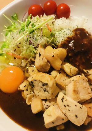 金曜カレープレート●鶏肉のバジル炒め盛り-レシピのメイン写真