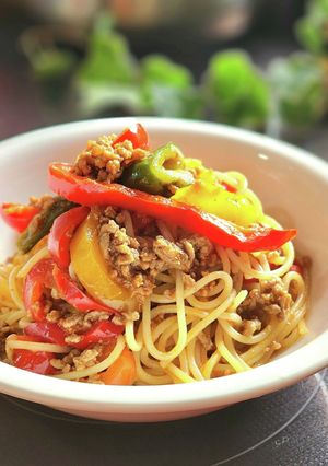 パプリカたっぷりミートソースパスタ♪夏-レシピのメイン写真