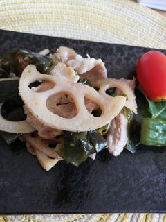 豚肉とレンコン お酢の簡単炒め-レシピのメイン写真