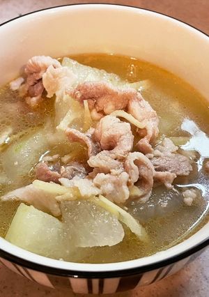 味付け簡単！冬瓜と豚こまの優しいスープ-レシピのメイン写真