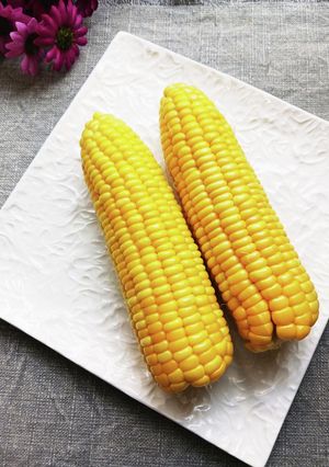 今年初のとうもろこしレンジで簡単-レシピのメイン写真