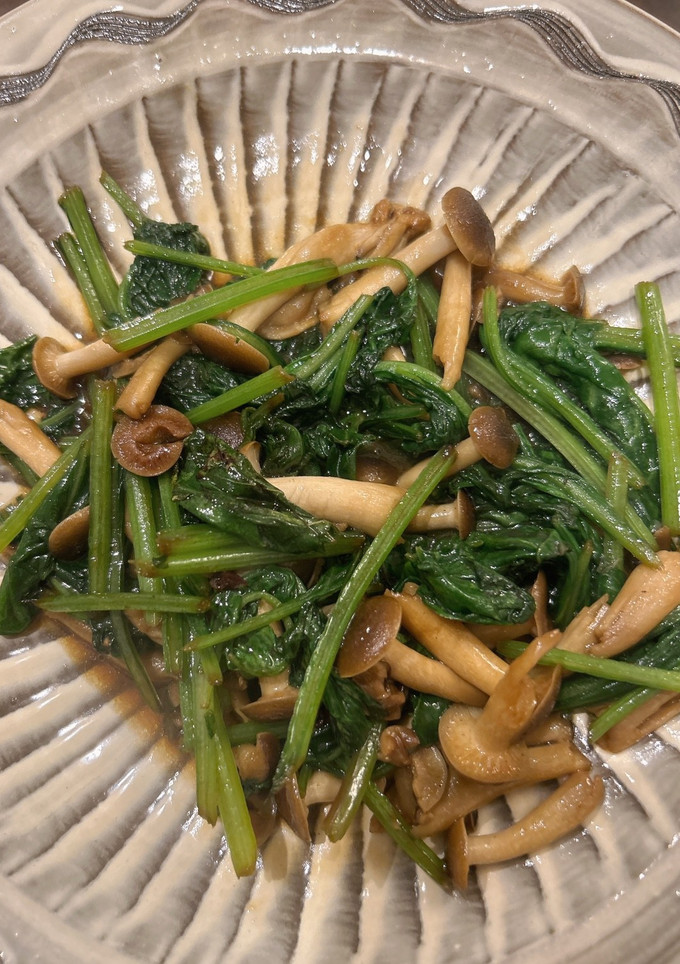 ほうれん草としめじのギー醤油ソテー-レシピのメイン写真