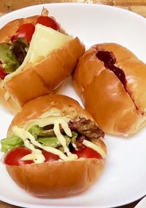 チーズとレタスとトマトのサンドイッチ-レシピのメイン写真