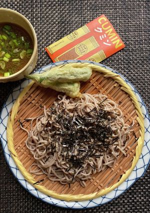 鶏ガラ出汁ベースのスパイシー蕎麦-レシピのメイン写真