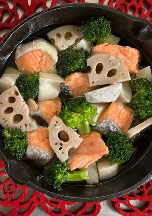 鮭と根菜のアヒージョ-レシピのメイン写真