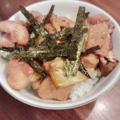 รูปของ バーナーで本格的！焼き鳥丼