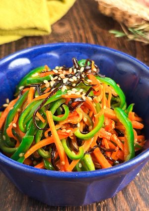 簡単お弁当おかず☆ピーマンとにんじんの塩昆布炒め-レシピのメイン写真