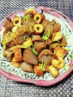 竹輪とこんにゃくの甘辛炒め煮-レシピのメイン写真