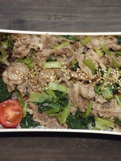 豚肉と小松菜のにんにく醤油和え丼弁当-レシピのメイン写真