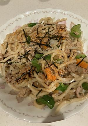 焼きうどんてす。半生うどんで。-レシピのメイン写真