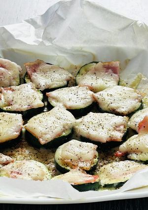 博多屋台風ズッキーニのベーコンチーズ焼き-レシピのメイン写真