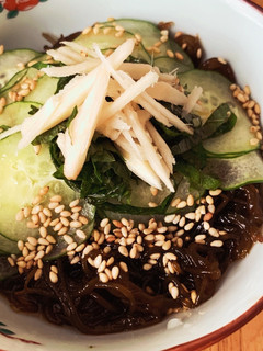 簡単さっぱり副菜!生姜と大葉のもずく酢-レシピのメイン写真
