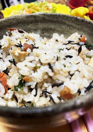 炊飯するだけ！梅ひじきごはん-レシピのメイン写真