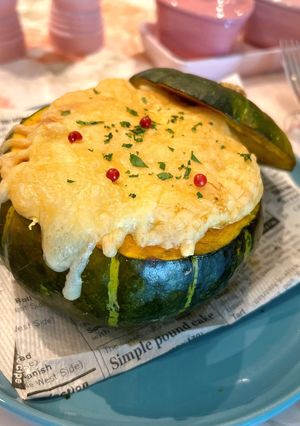 挽肉と坊ちゃんかぼちゃの丸ごとグラタン-レシピのメイン写真