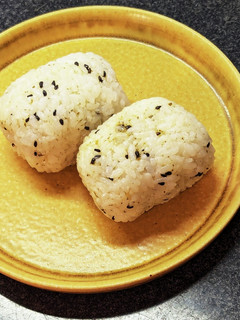 懐かしいシンプルな味!中島菜麹おにぎり-レシピのメイン写真