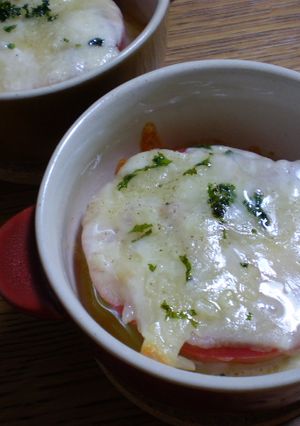 新玉葱とフレッシュトマトのチーズ焼き-レシピのメイン写真