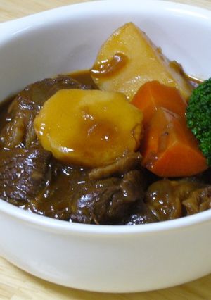 牛すじ肉のビーフシチュー-レシピのメイン写真