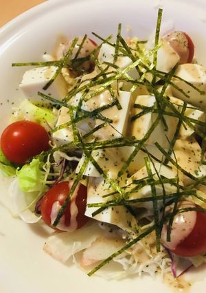 市販サラダ活用●ササッと冷や奴サラダ-レシピのメイン写真