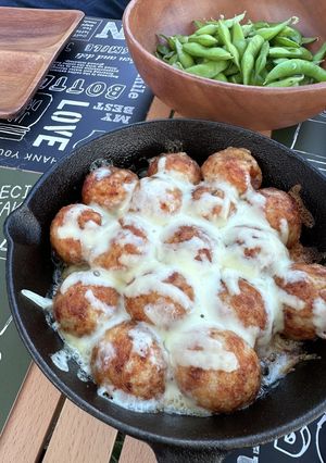 キャンプ飯に！簡単チーズたこ焼き-レシピのメイン写真