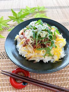 おもてなし★薬味たっぷり牛肉ちらし寿司-レシピのメイン写真