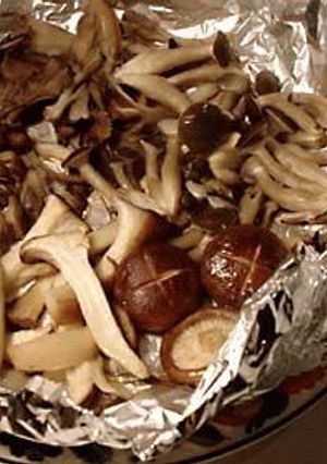 あんたが主役！なキノコのホイル焼き-レシピのメイン写真