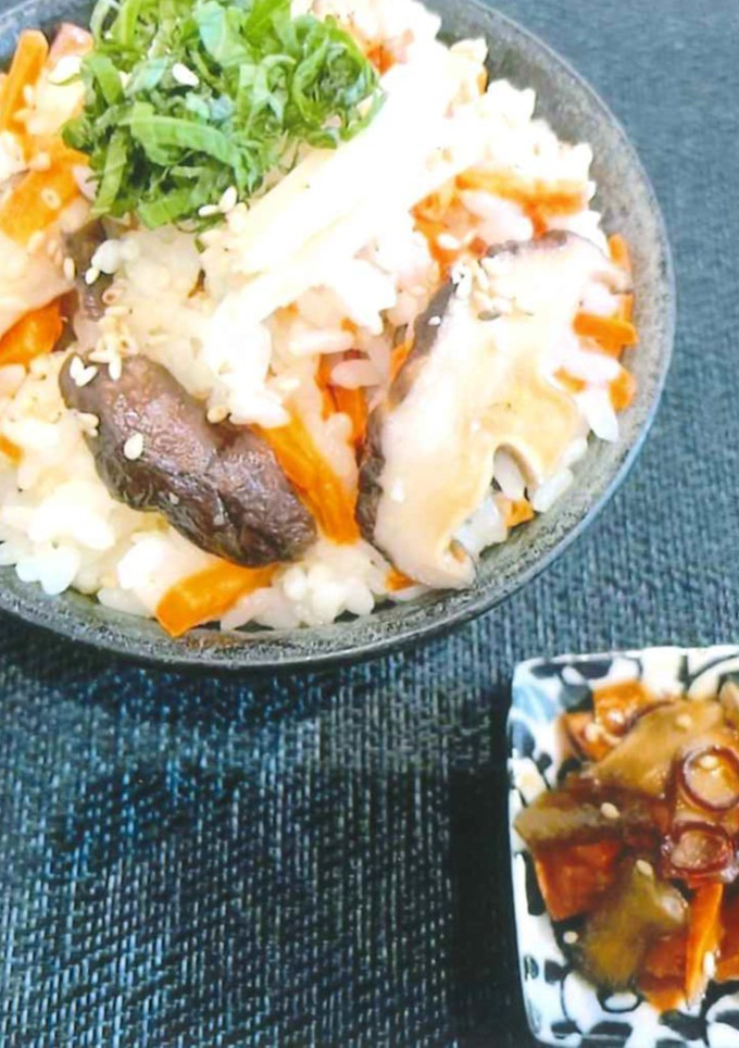 椎茸と人参の炊き込みご飯ときんぴら-レシピのメイン写真