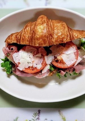 簡単ランチ!クロワッサンサンドイッチ-レシピのメイン写真