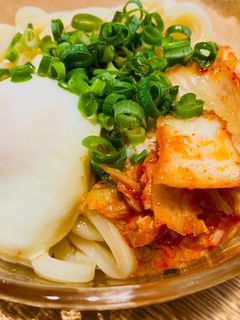 簡単ランチに♪火を使わないキムチうどん-レシピのメイン写真