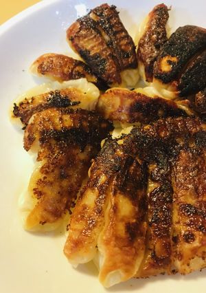 レトルト●ガーリックオイルで焼く餃子-レシピのメイン写真
