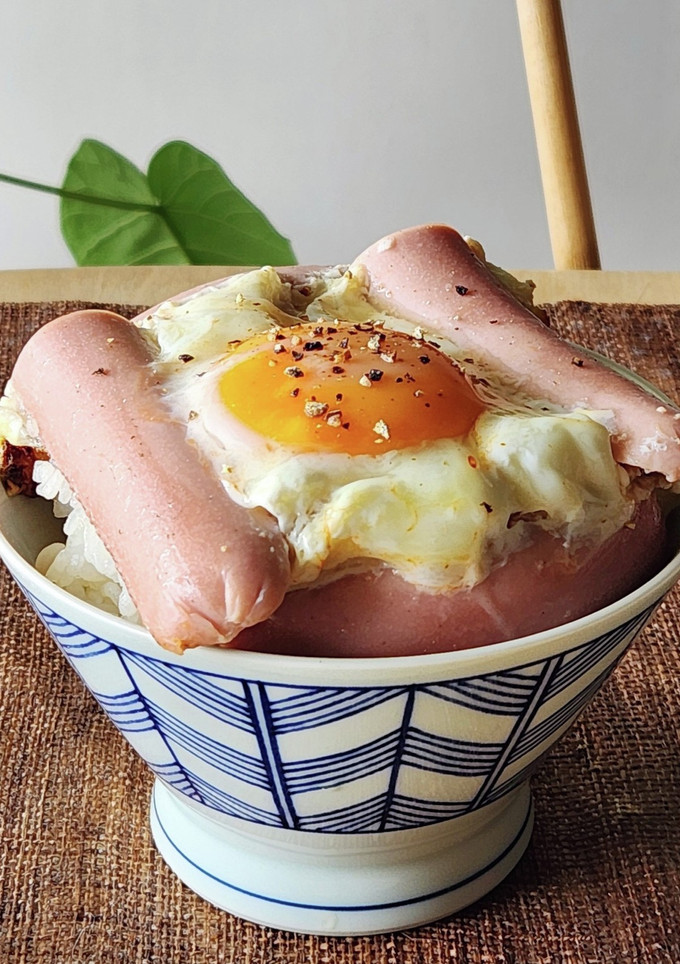 簡単魚ニソ目玉焼き丼☆卵炒め☆節約☆朝食-レシピのメイン写真
