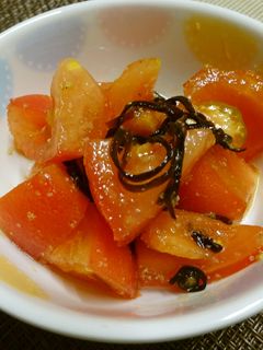 トマトのごま・塩昆布あえ-レシピのメイン写真