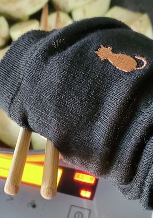 揚げ物にはアームカバーで油はね対策！-レシピのメイン写真