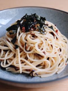超簡単!梅と塩昆布のオリーブオイルパスタ-レシピのメイン写真