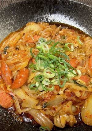 超簡単！激安味付け材料不要キムチ炒め！-レシピのメイン写真
