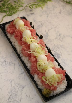 簡単!くら寿司まぐろユッケ風長寿司-レシピのメイン写真