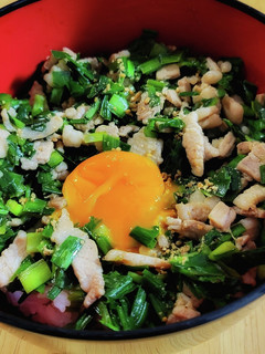 ニラたまスタミナ丼-レシピのメイン写真