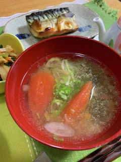 トマトととろろ昆布のお味噌汁♪-レシピのメイン写真