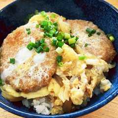 รูปของ 美味しい！コロッケ卵とじ丼！