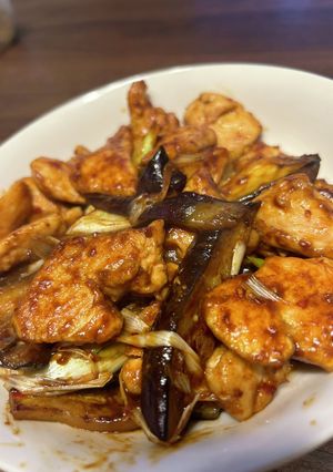 簡単ヘルシー！鶏胸肉と麻婆茄子炒め-レシピのメイン写真