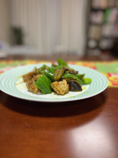 簡単なすと鶏肉のカレーウスターソース炒め-レシピのメイン写真