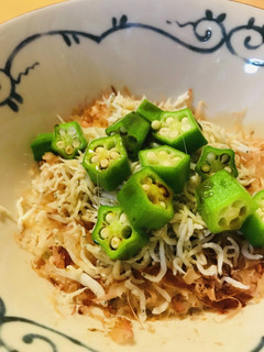 オクラとおかかのシラス丼-レシピのメイン写真