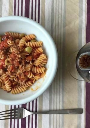 豚挽肉とオリーブのトマト煮込みパスタ-レシピのメイン写真