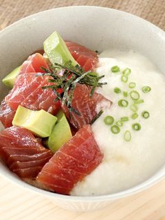 めんだし|まぐろアボカドとろろ丼-レシピのメイン写真