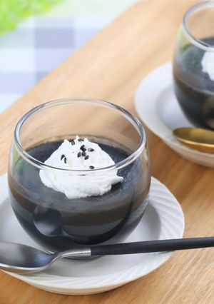 カロリーダウン！黒ごま豆乳プリン-レシピのメイン写真